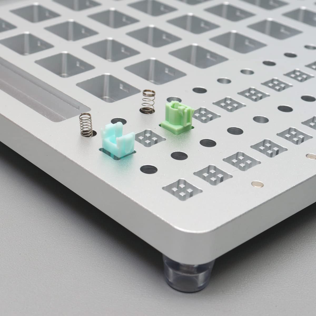 Metal Switch Lube Station Opener Acrylic Lube Station DIY Cover Removal Platform Keycaps Puller for Custom Cherry Mechanical Keyboard